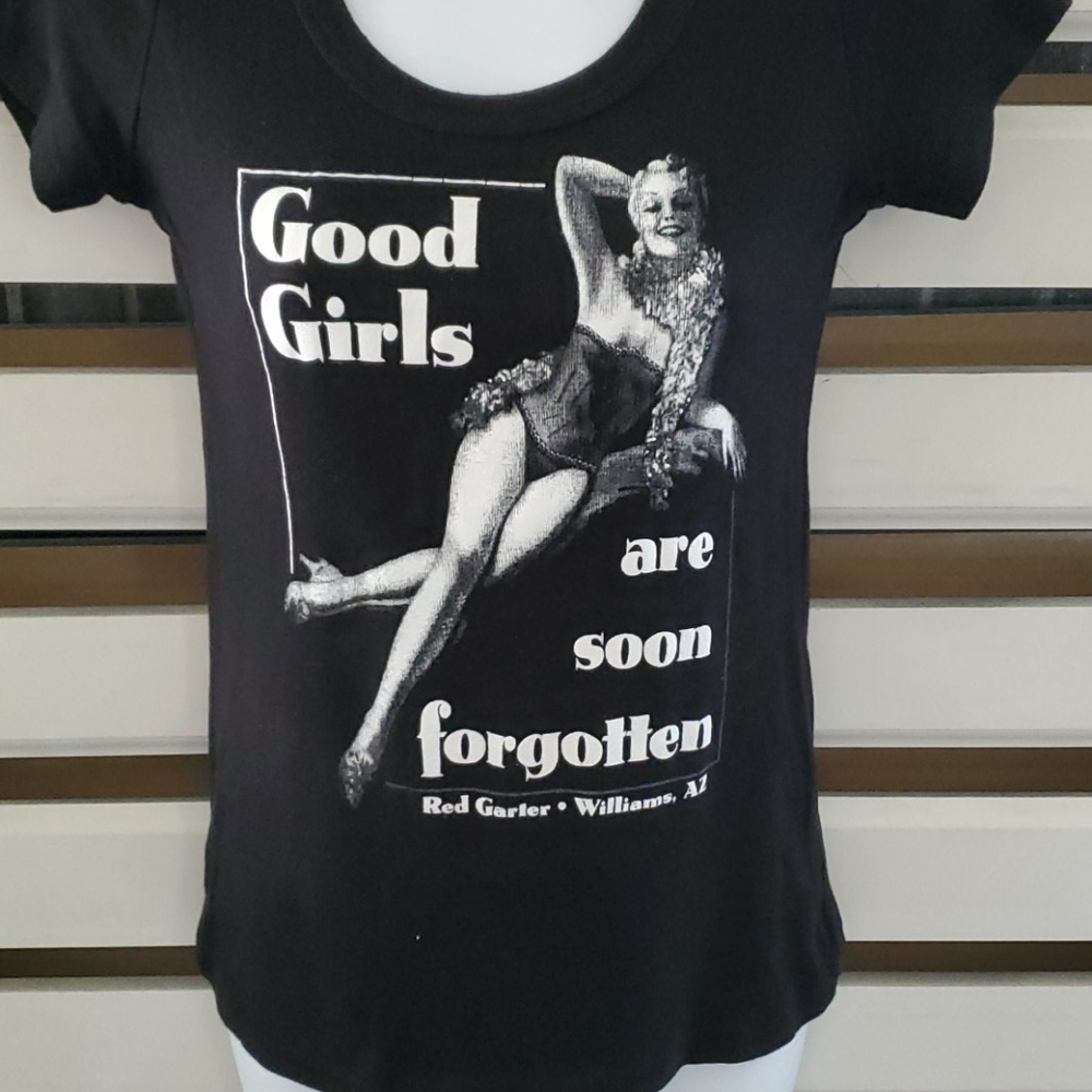 BELLA tshirt.    #1714